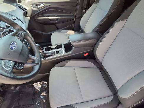 Used 2017 Ford Escape SE image 21