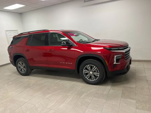 New 2026 Chevrolet Traverse LT image 6