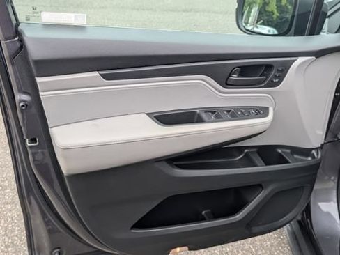 Certified 2019 Honda Odyssey EX-L image 17