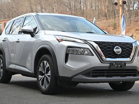 Used 2021 Nissan Rogue SV image 7