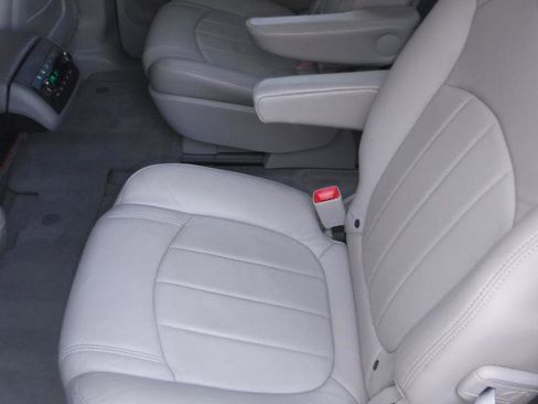 Used 2008 Buick Enclave CXL w/ Entertainment Package #1 image 29