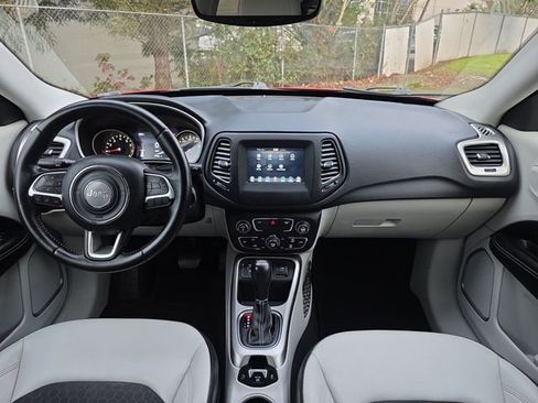 Used 2019 Jeep Compass Latitude w/ Popular Equipment Group image 13