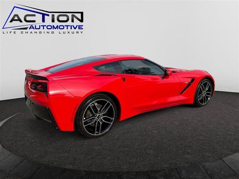 Used 2017 Chevrolet Corvette Stingray Coupe RWD image 8