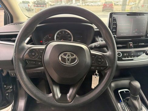 Used 2021 Toyota Corolla LE image 14