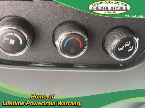 Used 2024 Dodge Durango SXT AWD/4WD image 34