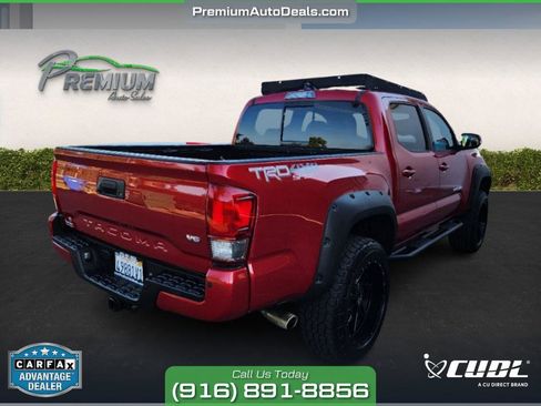 Used 2017 Toyota Tacoma TRD Sport w/ Premium & Technology Package image 5