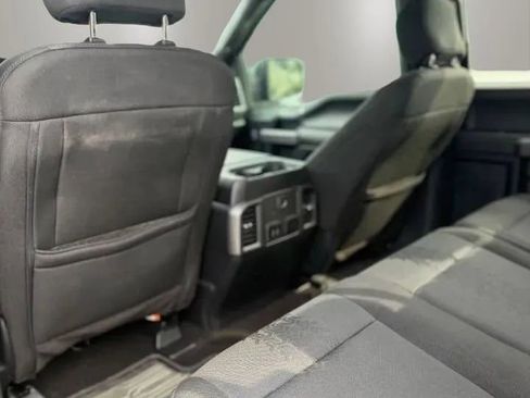 Used 2020 Ford F150 XLT w/ Equipment Group 302A Luxury AWD/4WD image 18