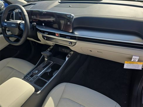 New 2026 Kia Sorento S image 13