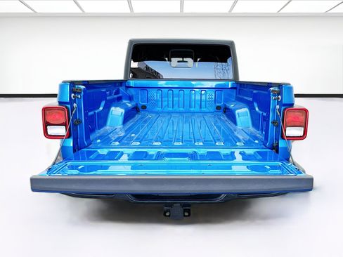 Used 2020 Jeep Gladiator Sport w/ Quick Order Package 24S AWD/4WD image 17