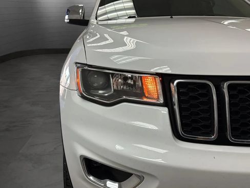 Used 2018 Jeep Grand Cherokee Limited AWD/4WD image 30