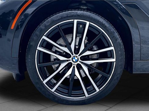 Used 2022 BMW X6 xDrive40i w/ Executive Package AWD/4WD image 11