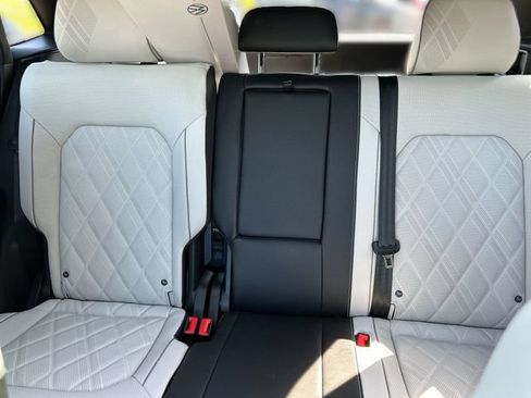 New 2026 Volkswagen Atlas Cross Sport SEL Premium R-Line AWD/4WD image 24