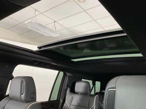 Certified 2024 Cadillac Escalade ESV Premium Luxury image 23