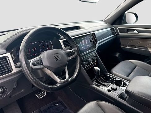 Used 2022 Volkswagen Atlas Cross Sport SEL R-Line AWD/4WD image 9
