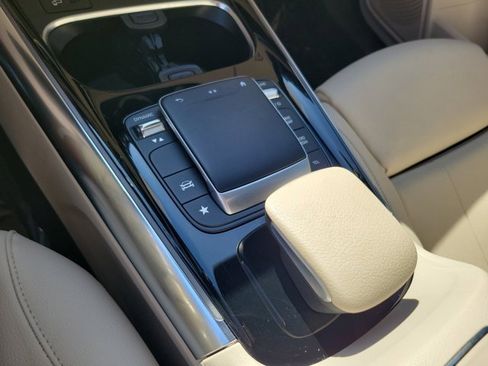 Used 2021 Mercedes-Benz GLA 250 image 30