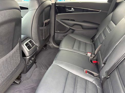 Used 2019 Kia Sorento SX w/ SX Touring Package FWD image 26