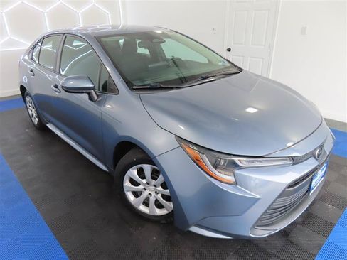 Used 2024 Toyota Corolla LE FWD image 5