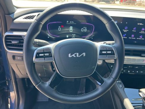 Certified 2025 Kia Telluride AWD image 14