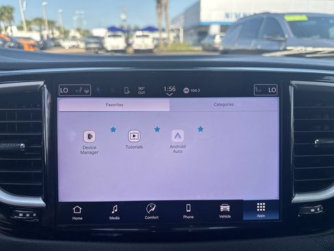 Used 2024 Chrysler Pacifica Touring-L FWD image 25