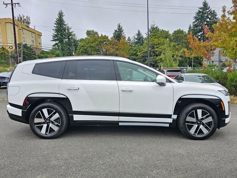 New 2026 Hyundai Ioniq 9 SEL image 8