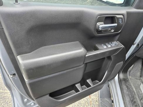 Certified 2025 Chevrolet Silverado 1500 Custom image 31