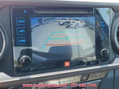 Used 2017 Toyota Tacoma TRD Sport RWD image 21
