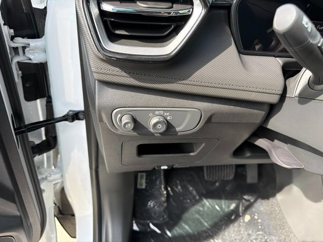 New 2026 Chevrolet TrailBlazer LT w/ Midnight Edition FWD image 14