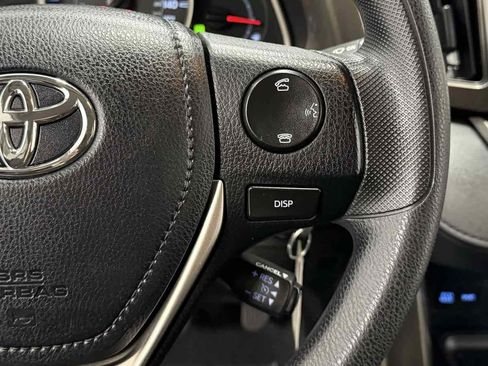 Used 2014 Toyota RAV4 LE image 17