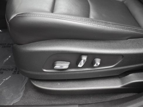 Used 2023 Cadillac XT6 Premium Luxury w/ Technology Package image 12