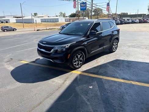Used 2022 Kia Seltos EX AWD/4WD image 9
