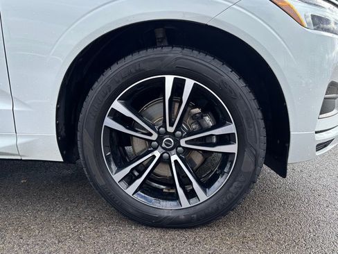 Used 2020 Volvo XC60 T5 Momentum image 33