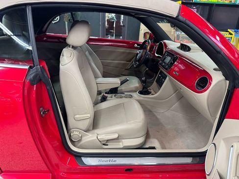 Used 2013 Volkswagen Beetle TDI FWD image 23