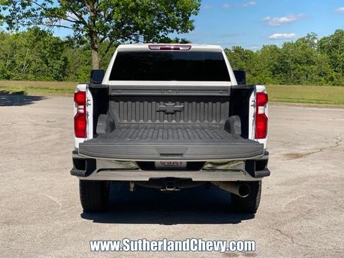 Used 2024 Chevrolet Silverado 2500 LT AWD/4WD image 15