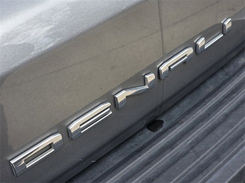 Used 2023 GMC Yukon Denali image 8