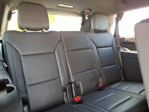 Used 2021 Chevrolet Tahoe Z71 AWD/4WD image 16