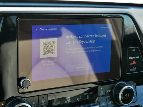 Certified 2026 Toyota Highlander XLE image 22