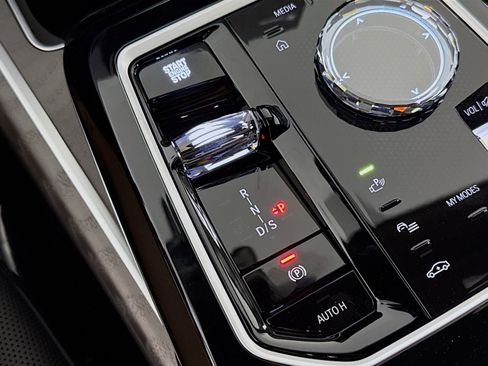 New 2026 BMW 760i xDrive w/ Executive Package AWD/4WD image 17