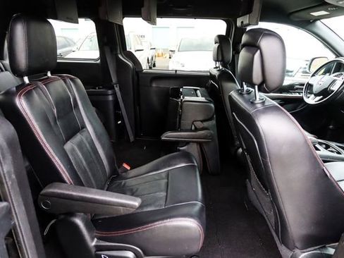 Used 2019 Dodge Grand Caravan GT FWD image 41