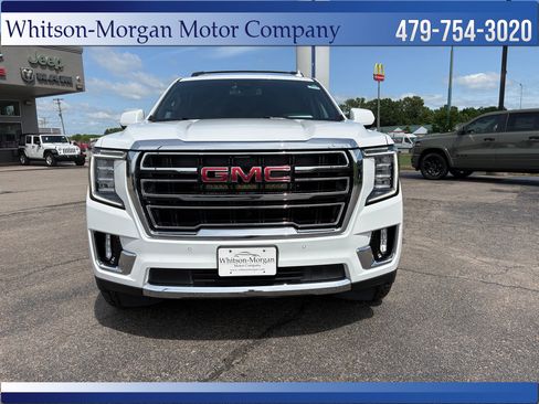 Used 2023 GMC Yukon XL SLT AWD/4WD image 3