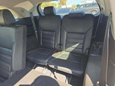 Used 2019 Kia Sorento EX w/ EX Touring Package image 13