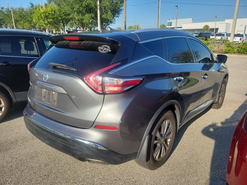 Used 2016 Nissan Murano SL w/ SL Technology Package FWD image 3