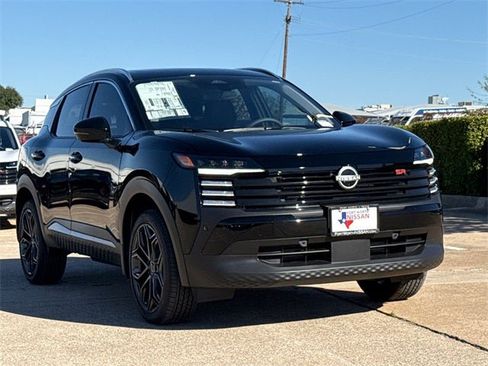 New 2026 Nissan Kicks SR w/ SR Premium Package image 2