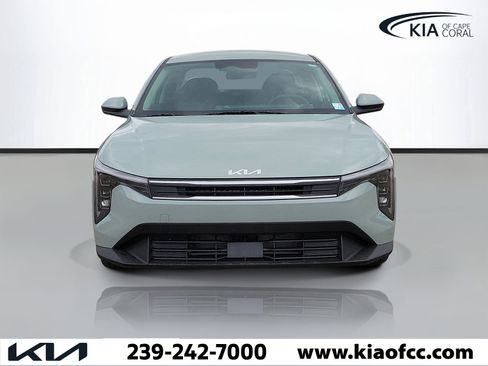 New 2026 Kia K4 FWD image 2