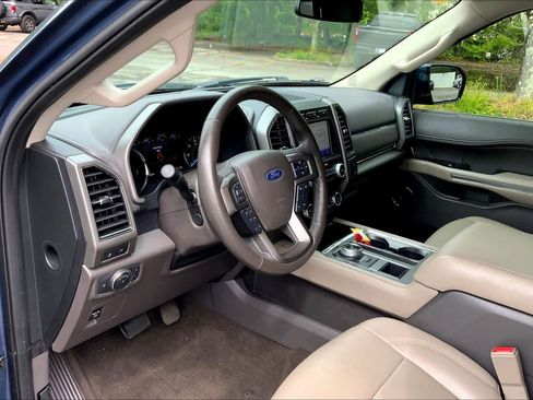Used 2020 Ford Expedition XLT w/ Equipment Group 202A RWD image 17