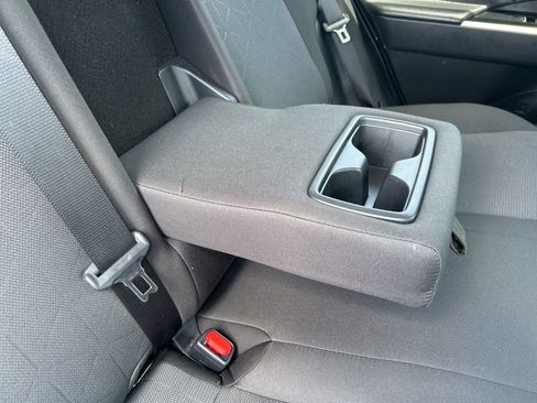 Used 2025 Toyota RAV4 XLE AWD/4WD image 47