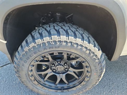 New 2025 Chevrolet Colorado Trail Boss AWD/4WD image 13
