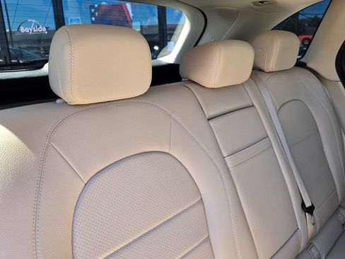 Used 2018 Mercedes-Benz GLC 300 4MATIC image 36