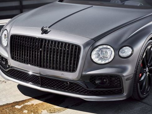 Used 2023 Bentley Flying Spur V8 AWD/4WD image 6