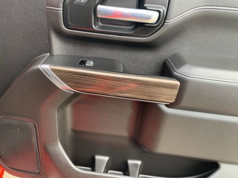 Used 2022 Chevrolet Silverado 2500 LT w/ Convenience Package image 26