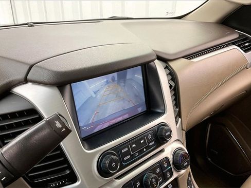 Used 2017 GMC Yukon SLT w/ Premium Edition image 28